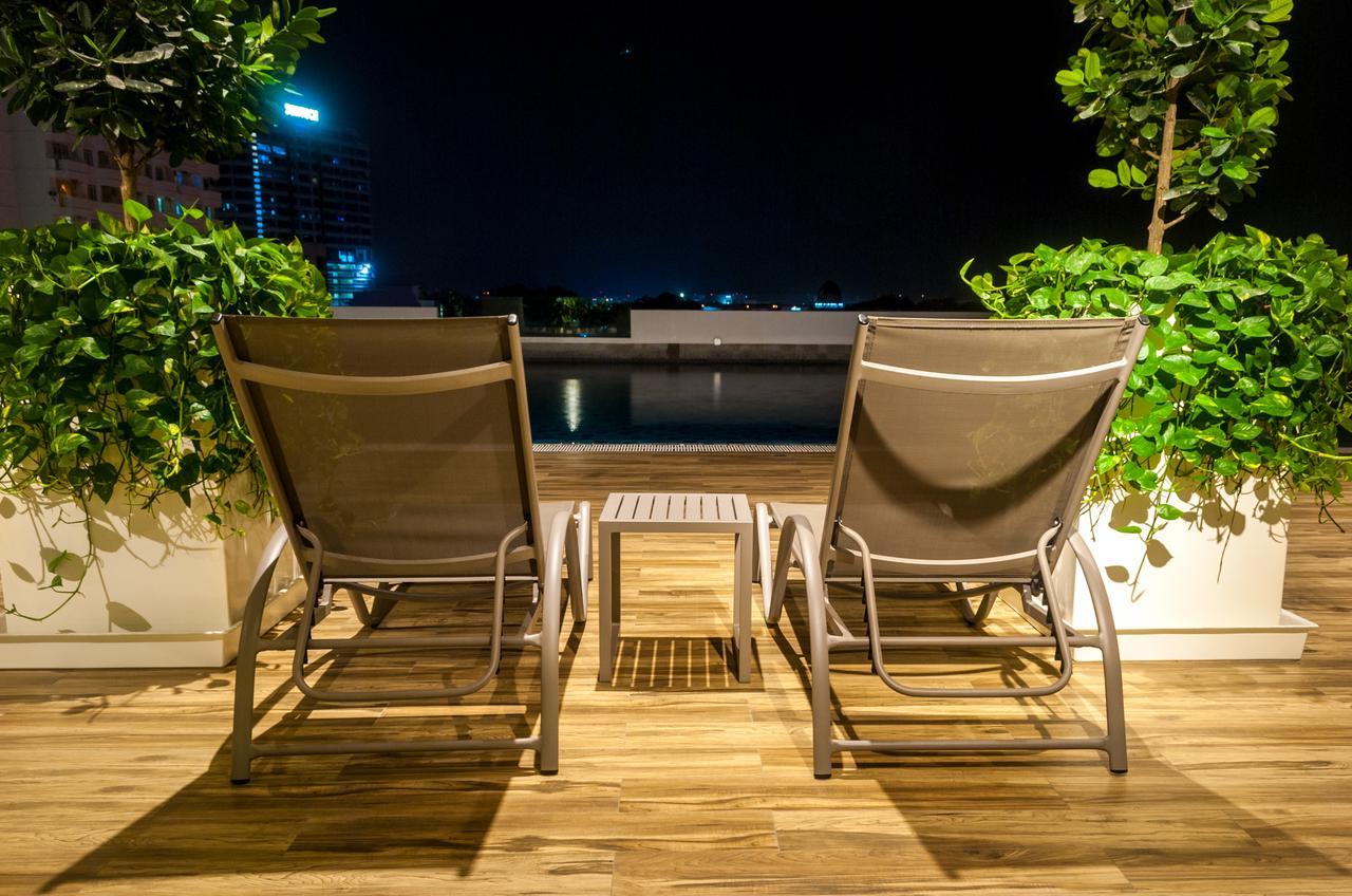 Lazy Traveler'S Suite By D Imperio Homestay George Town Exteriör bild