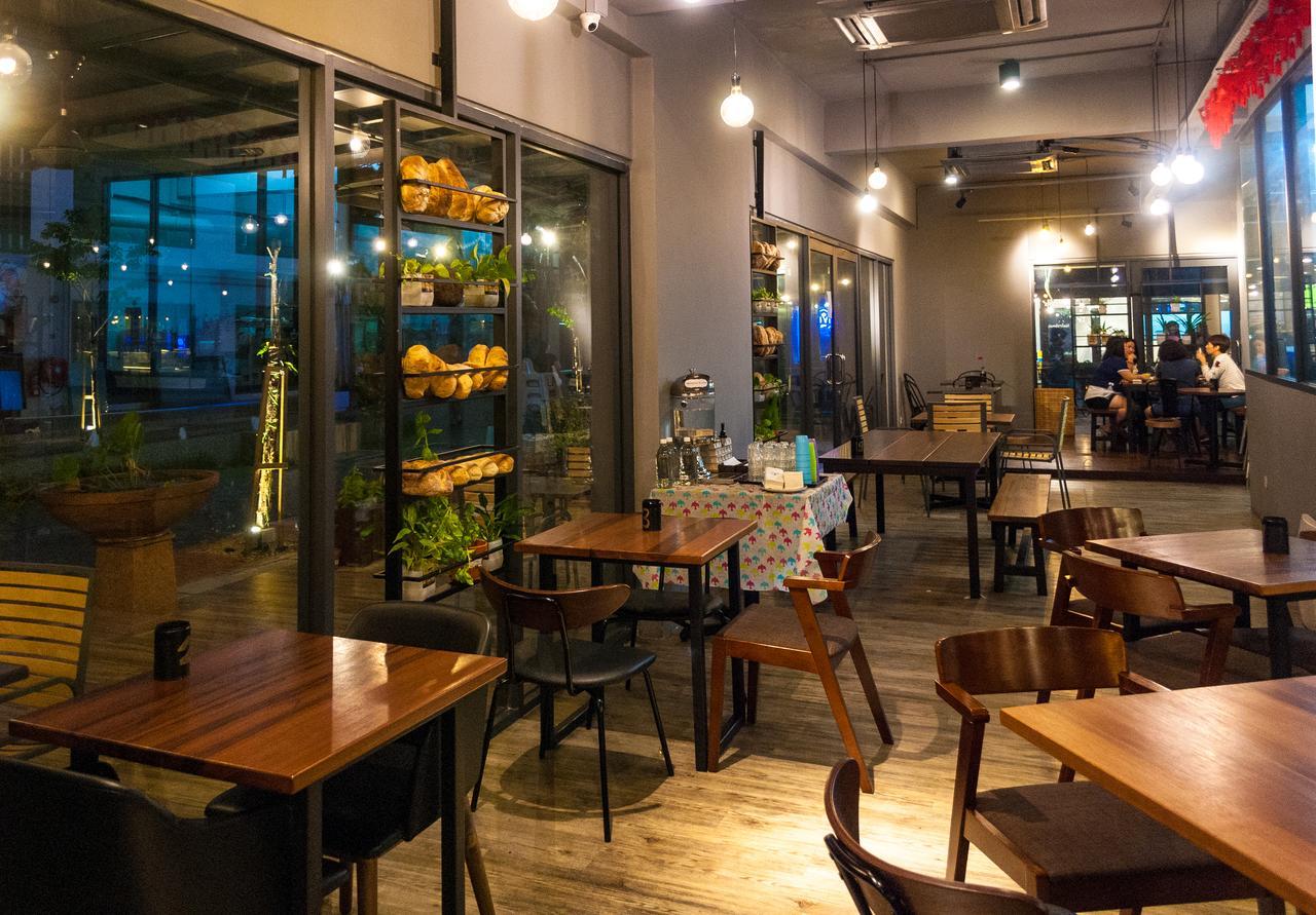 Lazy Traveler'S Suite By D Imperio Homestay George Town Exteriör bild